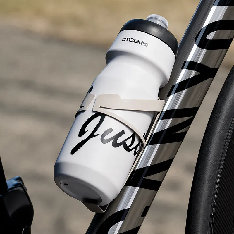 water bottle, sports water bottle, leak proof water bottle, squeeze water bottle